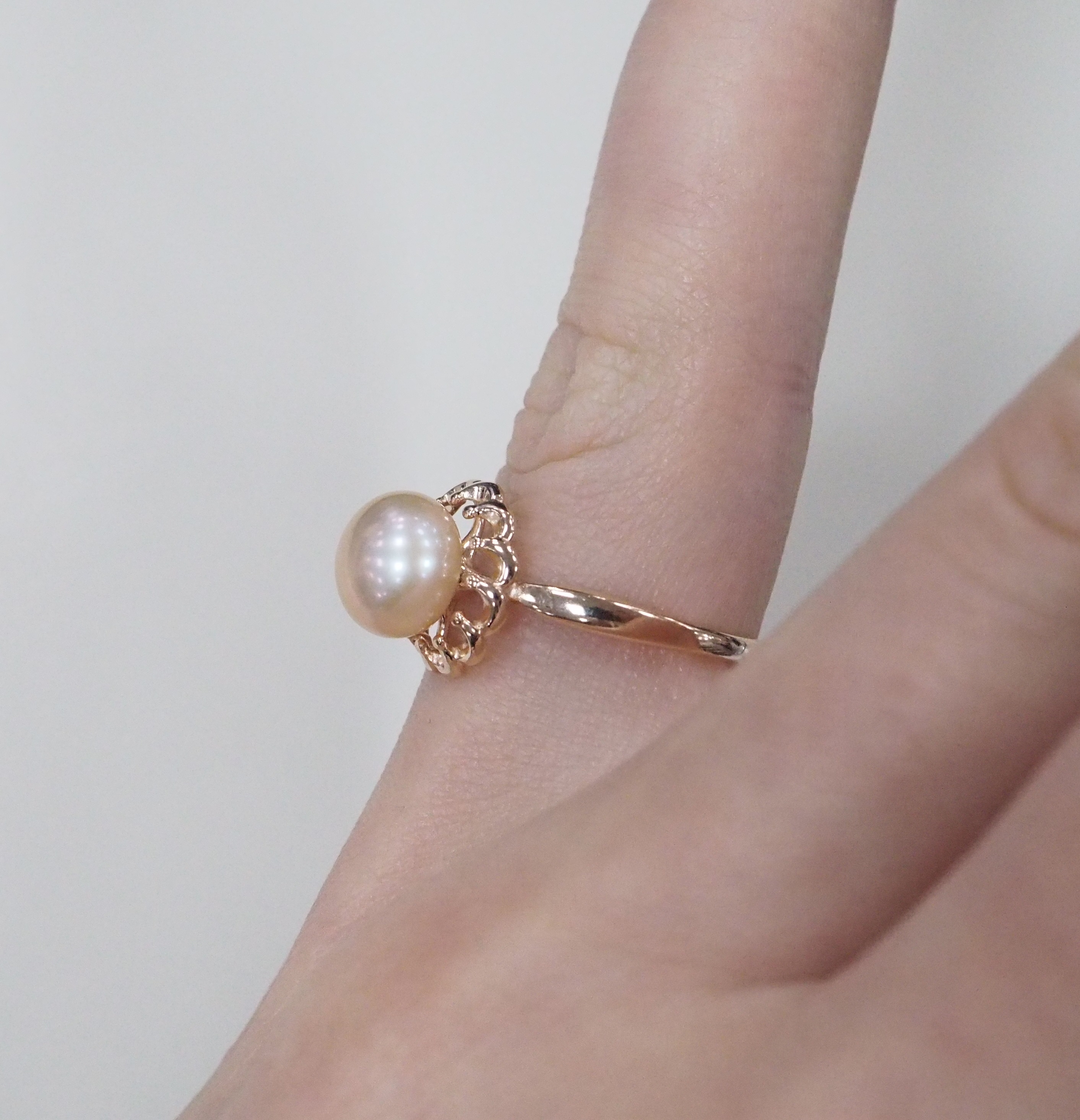 Серебряное кольцо с розовым жемчугом